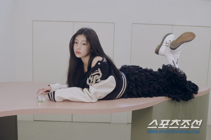 하이브 신인 걸그룹 아일릿(I'LL-IT), 6인 6색 첫 프로필 공개……