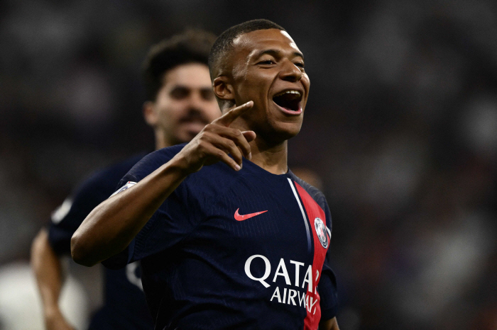 PSG '음바페 대체자' 찍었다→비니시우스 Jr., 음바페 거취 결정은 …
