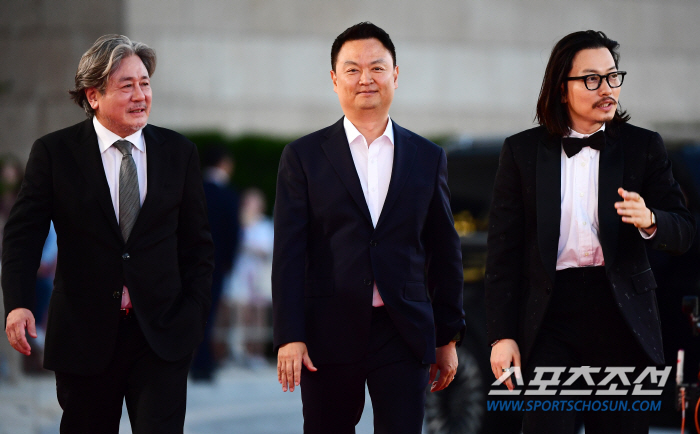 [단독①] 이동휘 "최민식 선배와 한 프레임, 부끄러워져"(청룡시리즈어워…