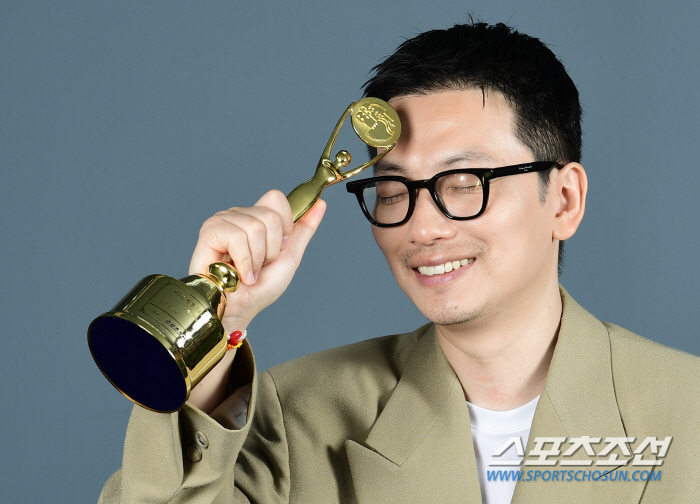 [단독 종합] "연기 10년, 최고의 영광"..이동휘 인생에 나타난 최민…