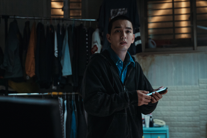 유승호의 파격 변신.."'거래'서 주름에 핏대까지 그대로 보여줬다"
