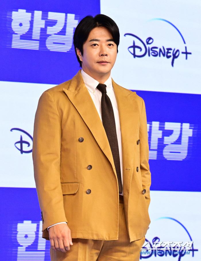 '한강' 권상우 "조인성은 비행, 나는 잠수…'무빙' 잘돼서 디즈니+ 가…