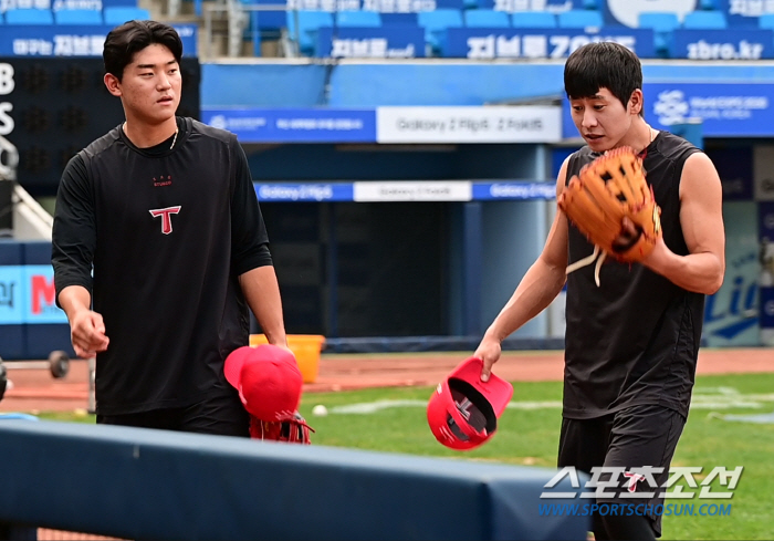 '대화하는 테이블세터' 박찬호-김도영, 공격만큼 중요한 수비...실수를 …