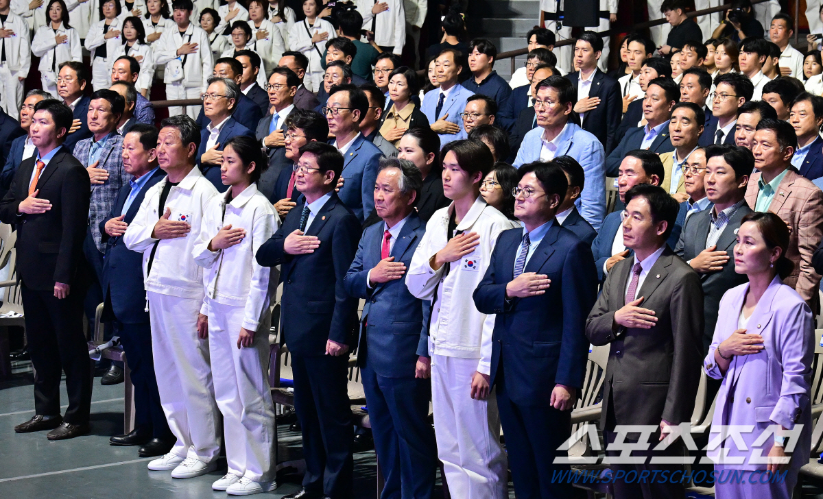 [현장스케치]"응원에 보답하겠다" D-10, 항저우 AG 앞둔 태극전사들…