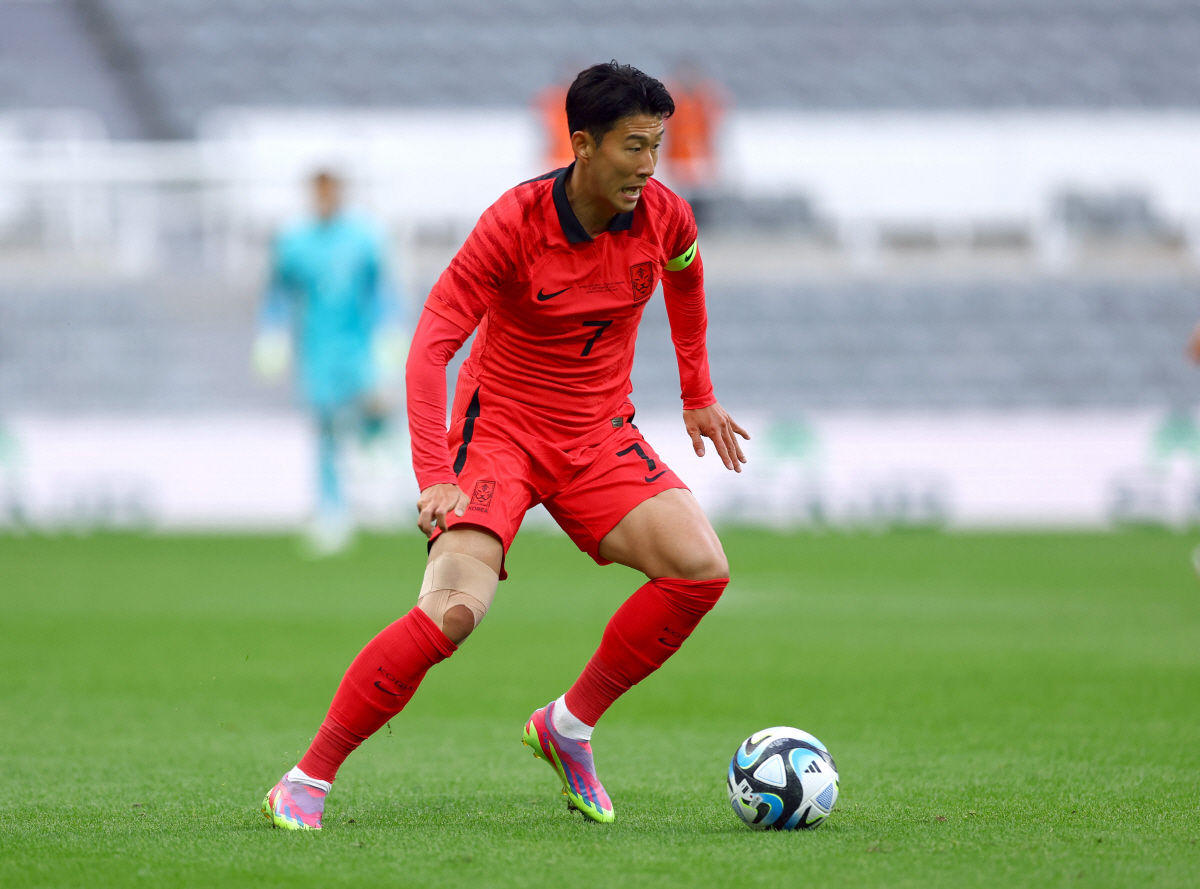 경기 전후 얼음주머니에 난리, 대표팀 관계자 "SON 무릎 부상 아니다"…