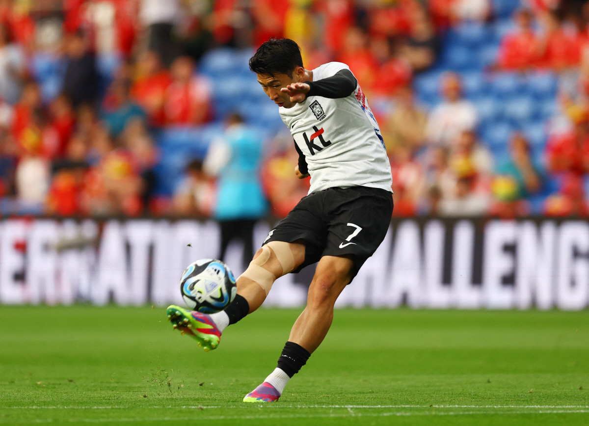 경기 전후 얼음주머니에 난리, 대표팀 관계자 "SON 무릎 부상 아니다"…