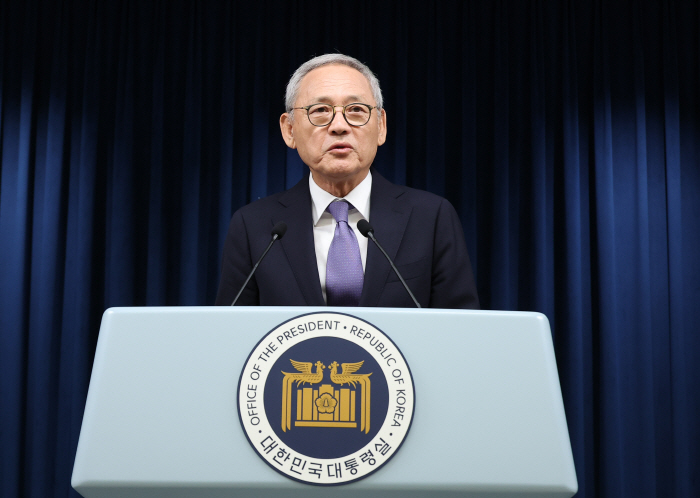 유인촌 문체부장관 후보자 12년만의 귀환..."평생 현장...모든 답이 …