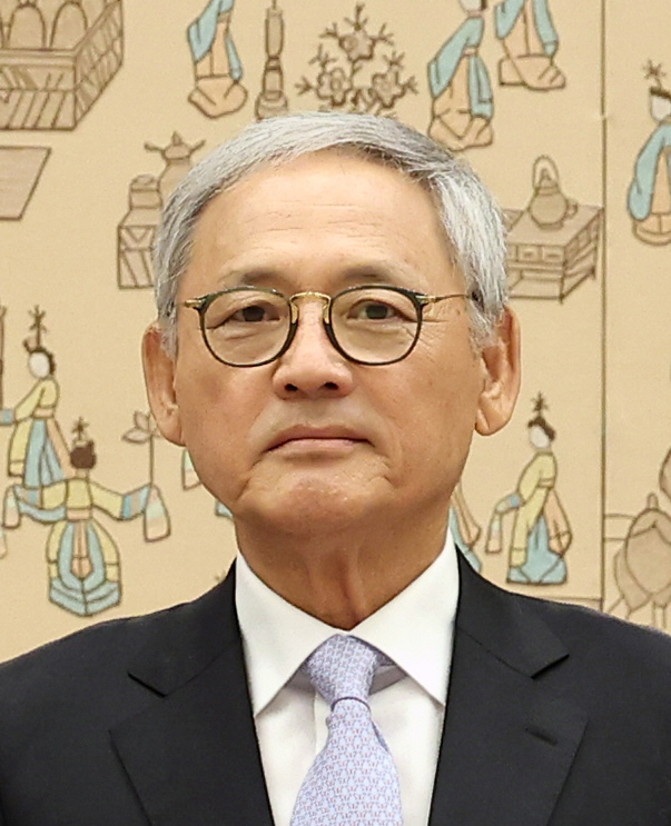 유인촌 문체부장관 후보자 12년만의 귀환..."평생 현장...모든 답이 …