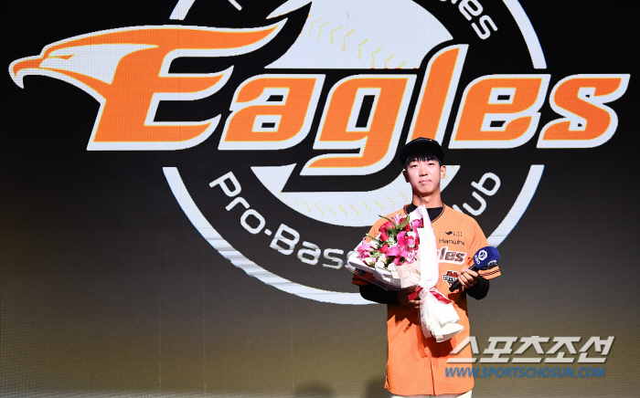 문동주→김서현→그리고 황준서까지…3년 연속 최하위 한화, 미래 최강 마운…
