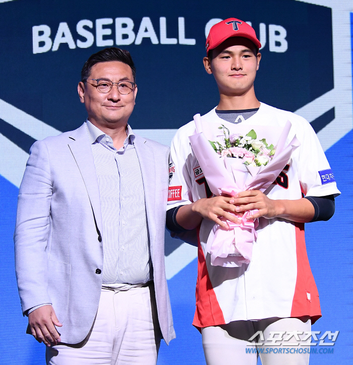 '투수왕국' 계보 이을 1m93+151km 영건의 포부 "KIA가 원하는…