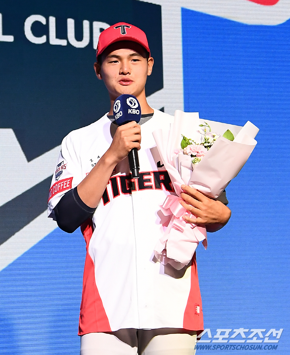 '투수왕국' 계보 이을 1m93+151km 영건의 포부 "KIA가 원하는…