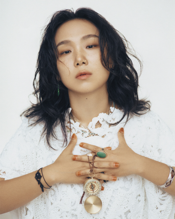 [공식] 싸이 피네이션 새얼굴, 화사 신곡 만든 안신애였다
