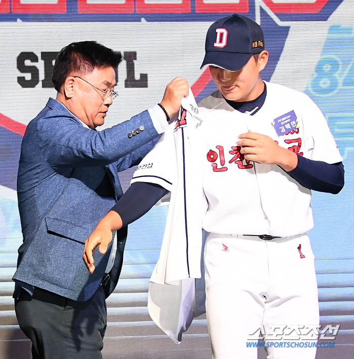 '푹 쉬어서 멀쩡합니다' 5연투 논란 두택연은 의연했다...당찬 포부 "…