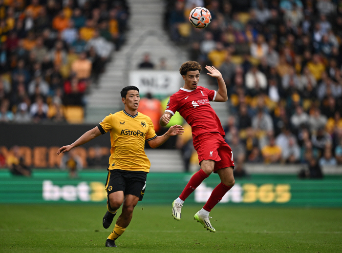 '시즌 3호골! EPL 득점 4위!' 황희찬, '두 경기 연속골+1슛 1…