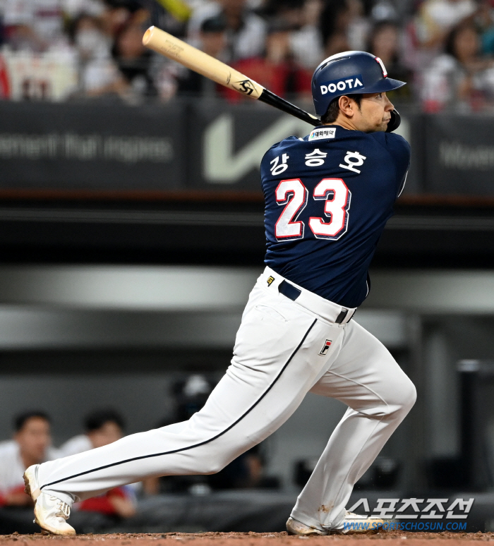 "모든 사람이 기를 주는 거 같다"…KBO 최초 진기록 탄생, '최초 경…