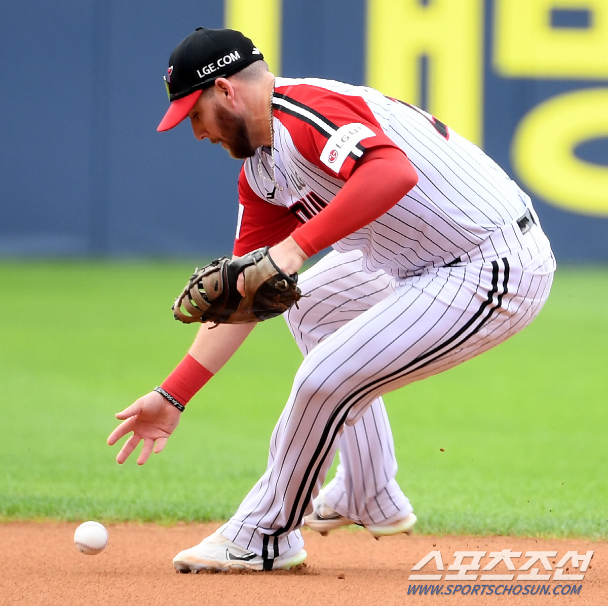 '2:3→우천 70분→8:3' 고우석 8회 2,3루 김강민-추신수 8구 …