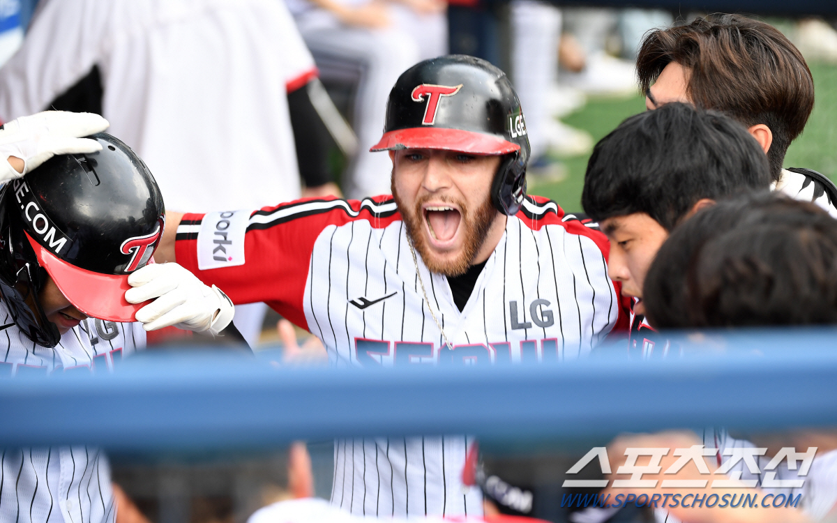 '2:3→우천 70분→8:3' 고우석 8회 2,3루 김강민-추신수 8구 …