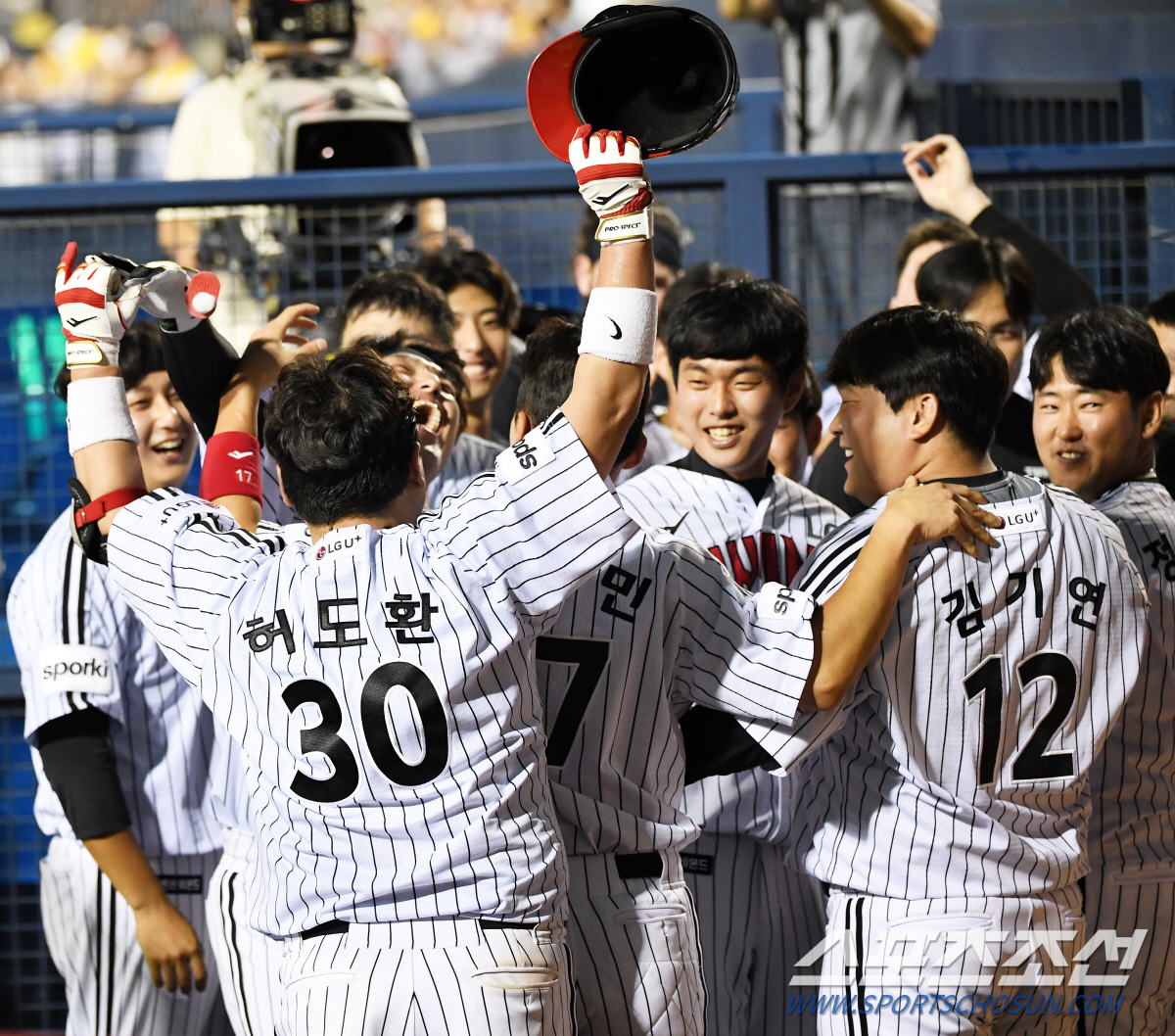 3:4→10:4, 2:3→8:3, 0:2→9:5. DH 1,2차전 싹쓸이…