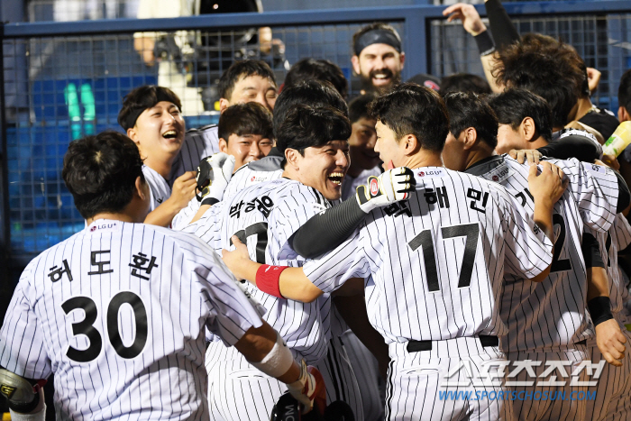 3:4→10:4, 2:3→8:3, 0:2→9:5. DH 1,2차전 싹쓸이…