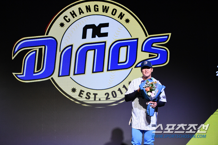'인생 2회차 루키' 오른팔 바치겠다는 NC 김휘건, 당찬 포부에 이어 …