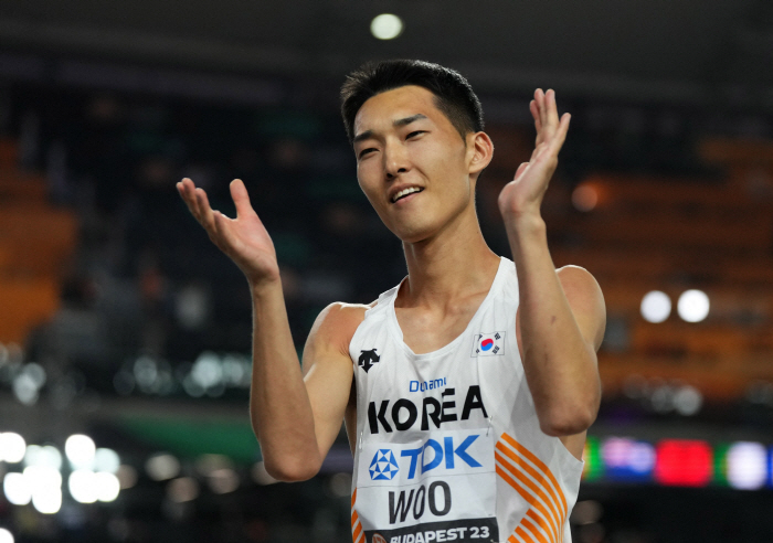 '스마일 점퍼' 우상혁 韓육상 역사 다시 썼다, 다이아몬드리그 파이널 2…