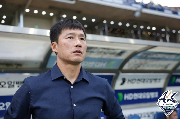 [현장인터뷰]김진규 대행 "답할 수 있는 선수 있다" vs 이정효 감독 …
