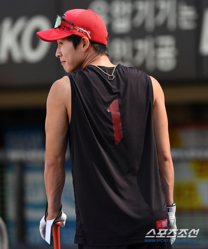 "예상보다 빠르게 호전" 손가락 부상 KIA 박찬호, 1주 만에 배트 잡…