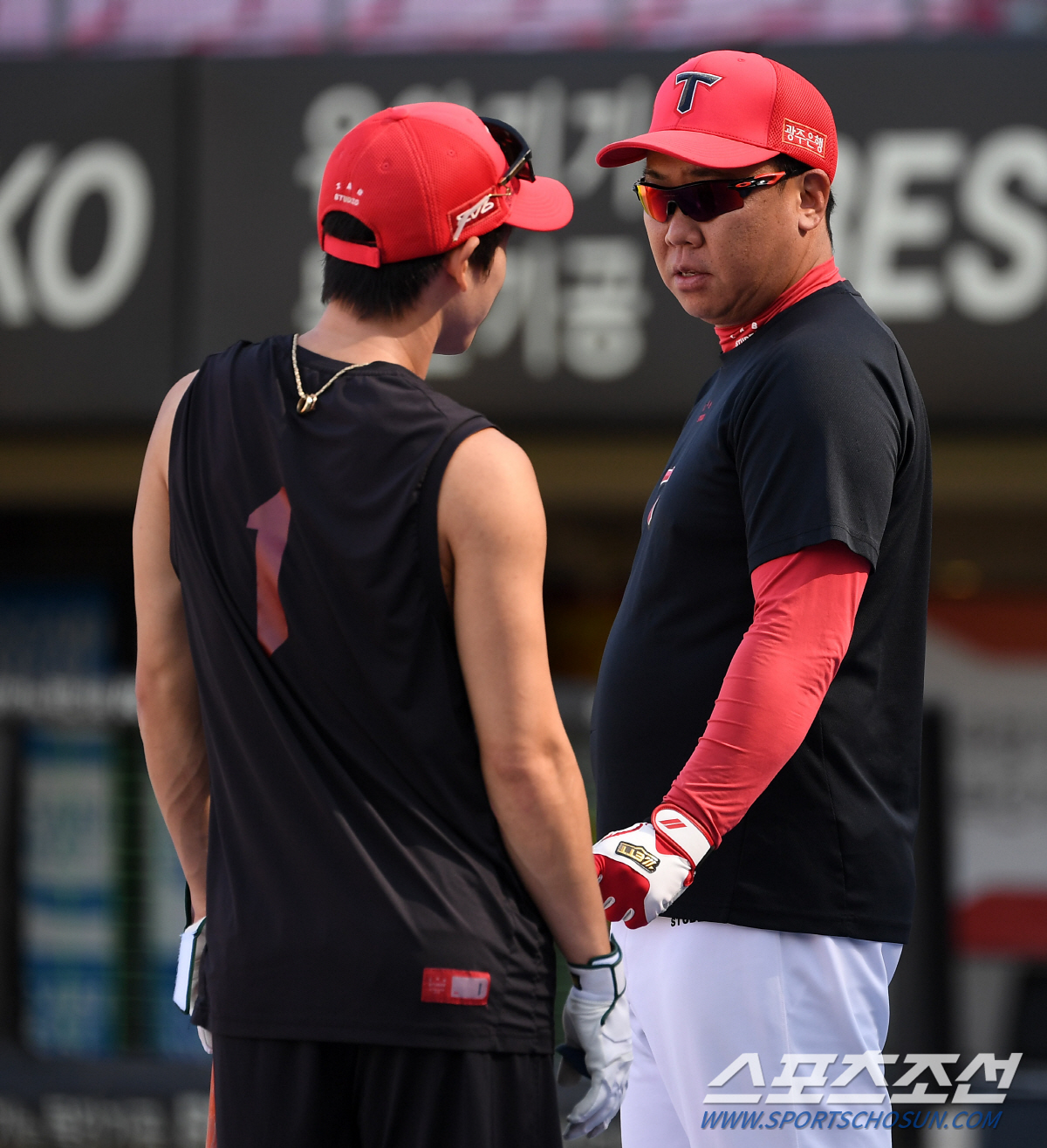 "예상보다 빠르게 호전" 손가락 부상 KIA 박찬호, 1주 만에 배트 잡…