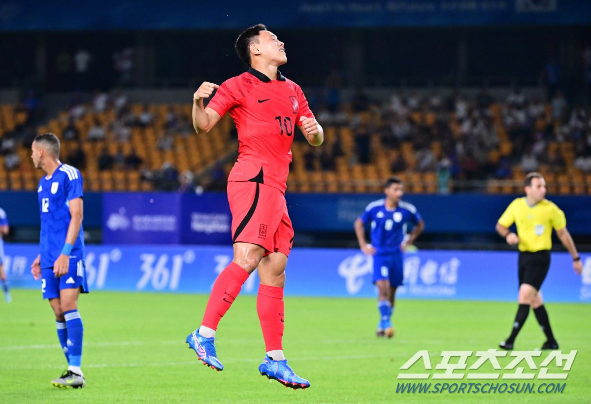 '정우영 해트트릭' 6명이나 골맛 본 황선홍호, '첫 판' 쿠웨이트에 9…