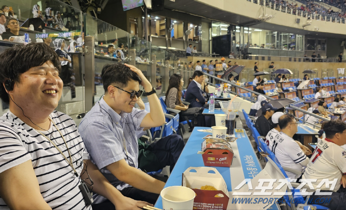 "실시간중계 직관!" 1년2개월만에 확 달라진 야구장,시각장애'찐팬'들의…