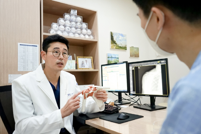일교차 큰 가을이 괴로운 관절 환자들, 해법은?