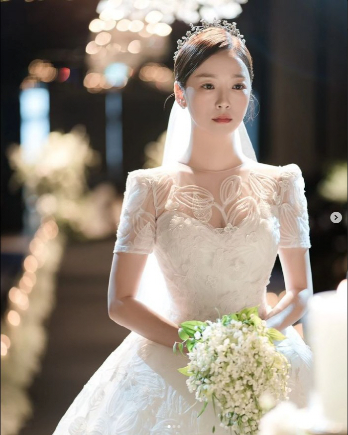 '잔혹한 인턴' 이채은 "4월에 신부가 됐어요"…뒤늦게 전한 결혼 소식