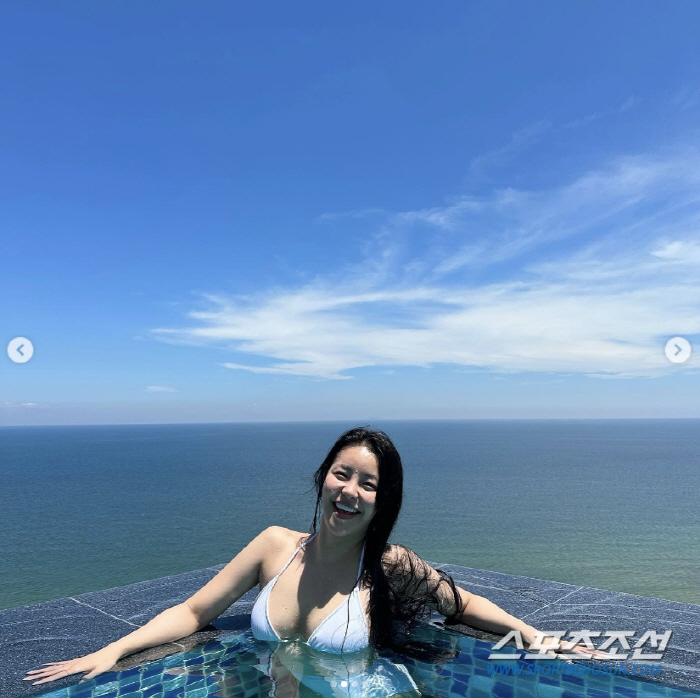 '열애 부인→열애 인정→대놓고 수영장 연애'. 이규한♥유정, 티내고 싶어…