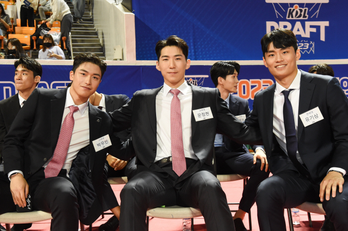 이변 없었던 빅3+파격 4순위 조준희. KT 문정현, 현대모비스 박무빈,…