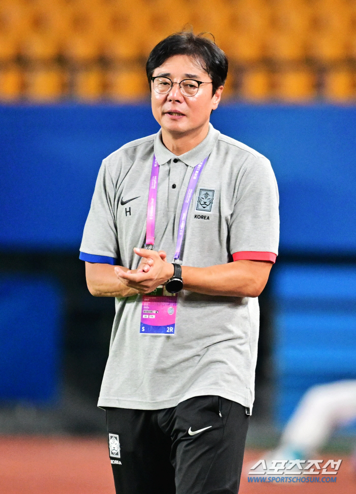 [항저우 인터뷰]'결전지 도착' 이강인 "꼭 좋은 결과 내겠다"…'공항 …