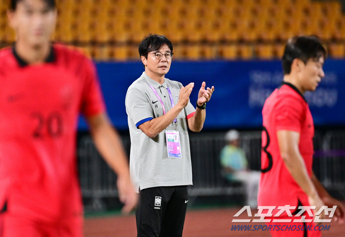 [카타르ON]'전투복 빨래는 없다!' 일부러 경고받은 '카드세탁남', 황…