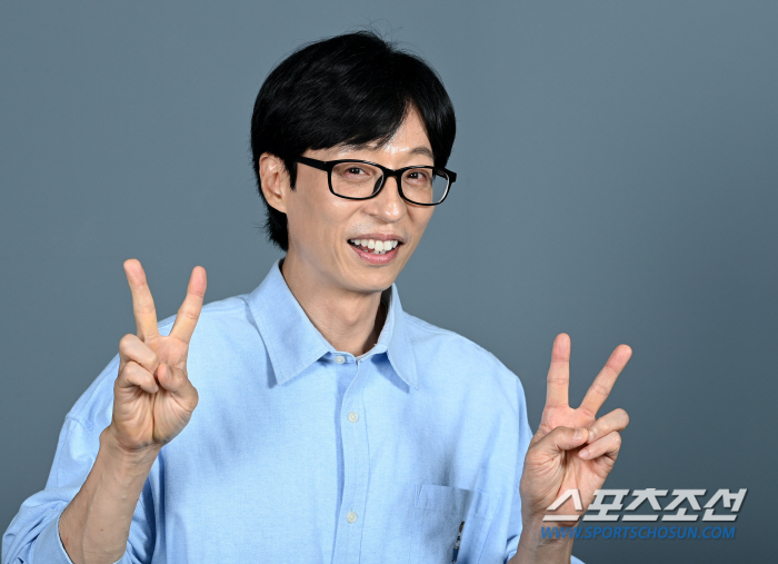 [단독③] '2조 재산설' 유재석 "슈퍼카 타고 가을 옷 쇼핑..저도 좀…