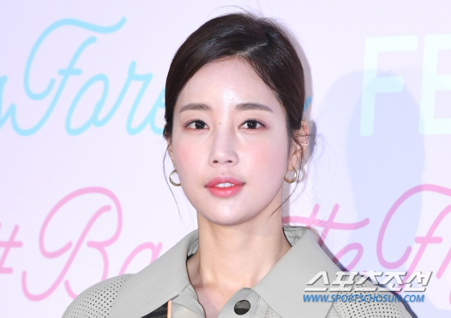'두 집 살림→이혼 생각 有' 기은세, 결혼 11년만 파경 "마음 무거워…