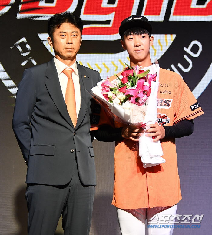 '1순위' 황준서 3억5000만원, '최강야구' 황영묵 8000만원에 사…