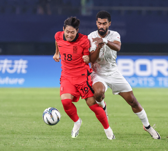 [진화 현장]'이것이 PSG 클래스' 이강인 탈압박+패스에 관중들 일제히…