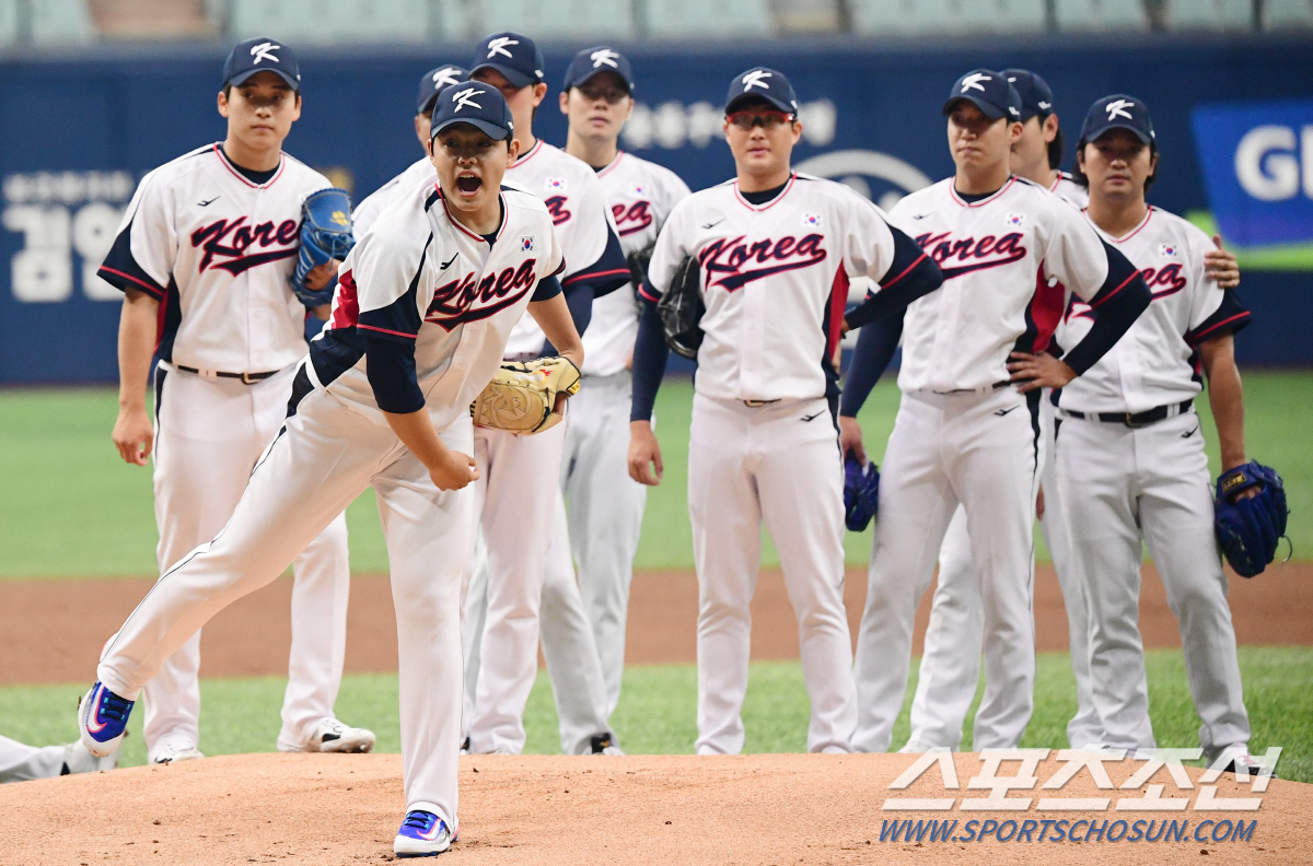 '평균 23세' 79.1%가 미필…金동기부여 역대 최고 대표팀이 떴다 […