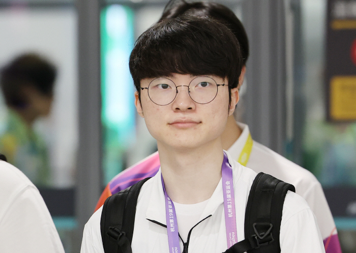 "e스포츠 스타 페이커, BTS가 얻지 못한 병역면제 받나" 초미의 관심…