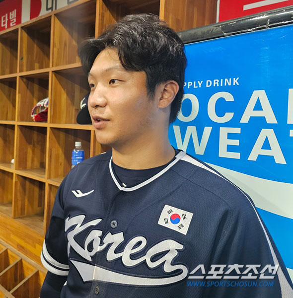 "현수형이 꼭 안아줬어요" 거침없는 1위팀 행보, 멀리서도 챙겨본다…문보…