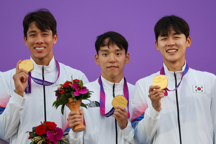 [항저우ON]'中 황당규정 때문에' 金 따고도 메달 못받은 근대5종 막내…