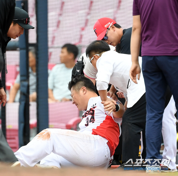 '쇄골 골절' KIA 최형우, 시즌 아웃 확정…재활만 4개월 진단[공식 …