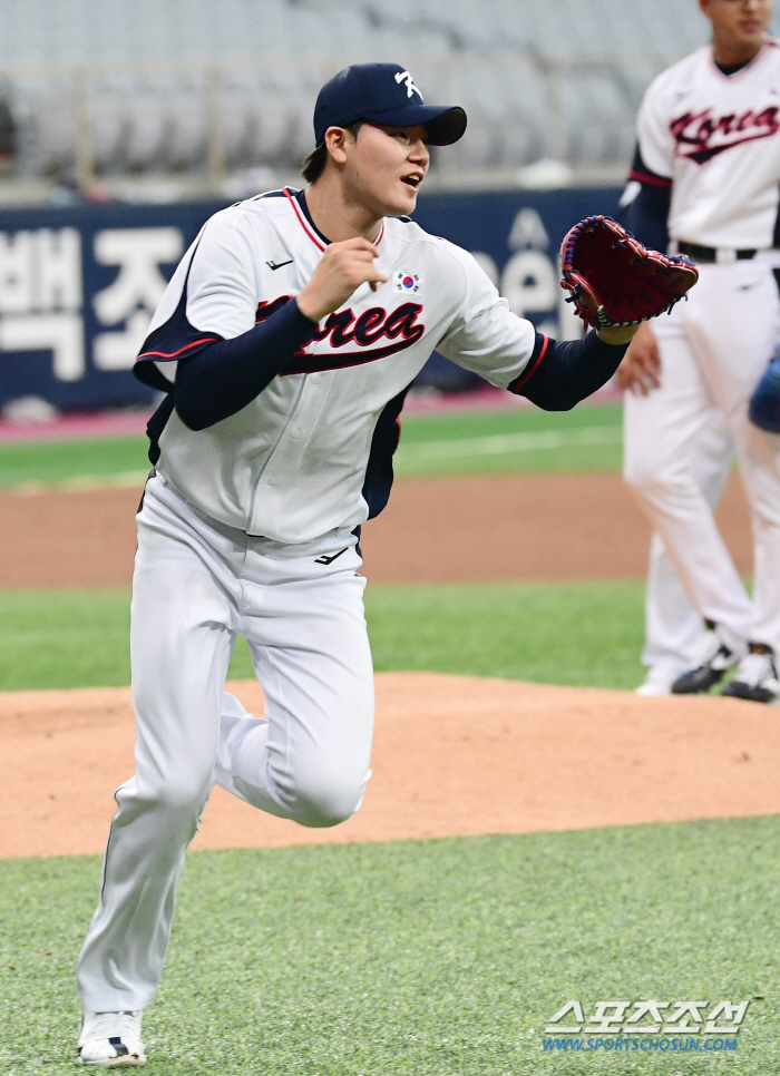 '한화→다저스' 160km 코리안 듀오 결성! 숙소도 옆방…영건 케미 '…