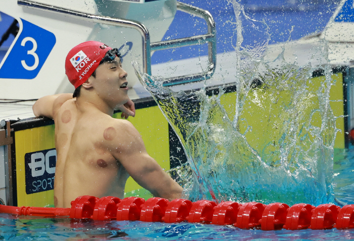 [항저우ON]'21세 영건' 지유찬 깜짝 AG 신기록으로 자유형 50m …