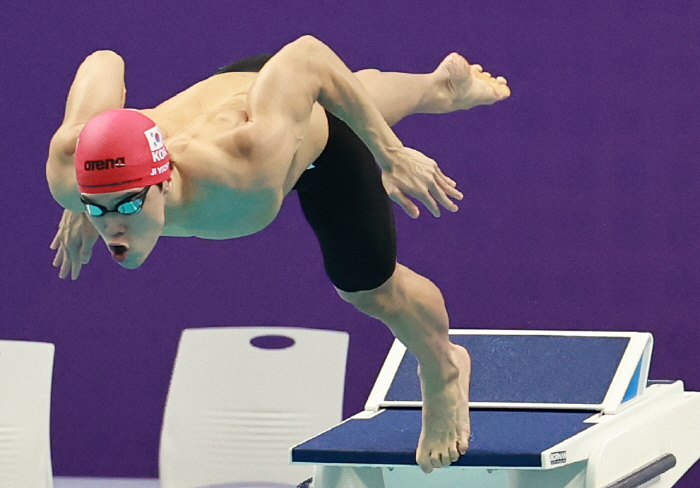 [항저우ON]'21세 영건' 지유찬 깜짝 AG 신기록으로 자유형 50m …