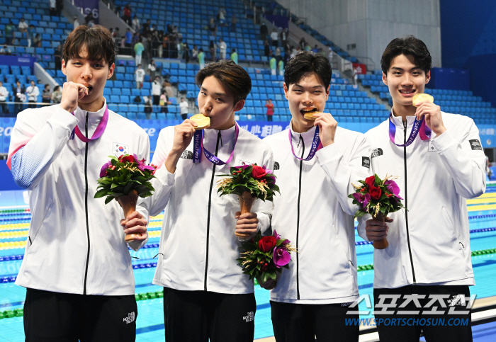 [항저우ON]'4관왕 스타트' 김우민 1500m 金 정조준, 또 한국 수…