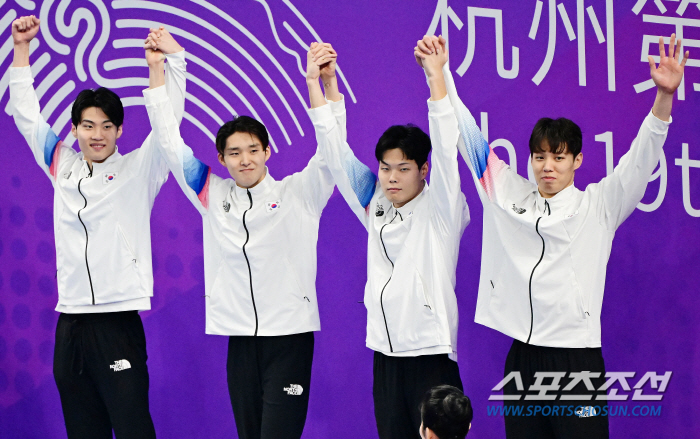 [항저우ON]'4관왕 스타트' 김우민 1500m 金 정조준, 또 한국 수…